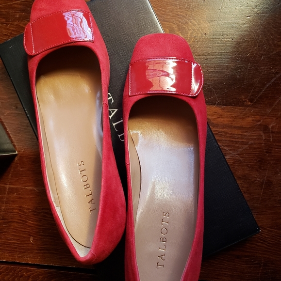 Red pumps - Picture 6 of 8